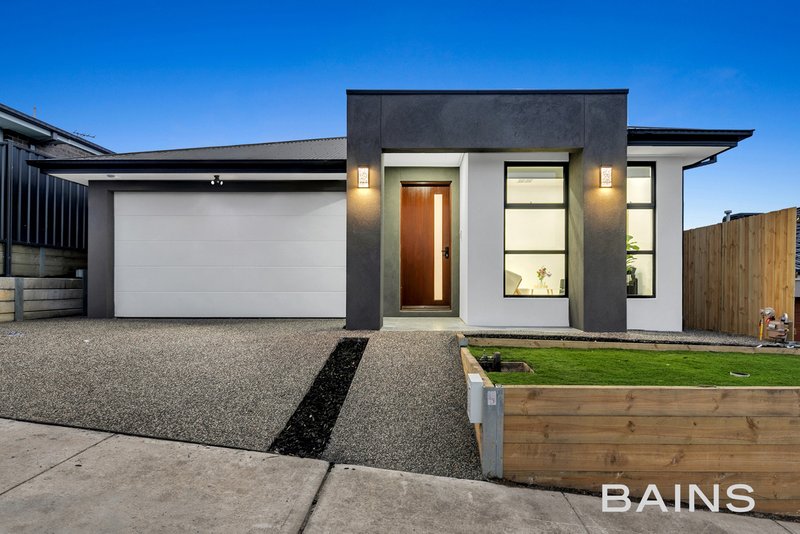 Photo - 11 Lowe Drive, Doreen VIC 3754 - Image 1