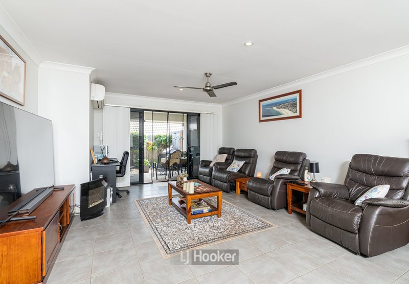 Photo - 1/1 Luke Place, Redbank QLD 4301 - Image 6