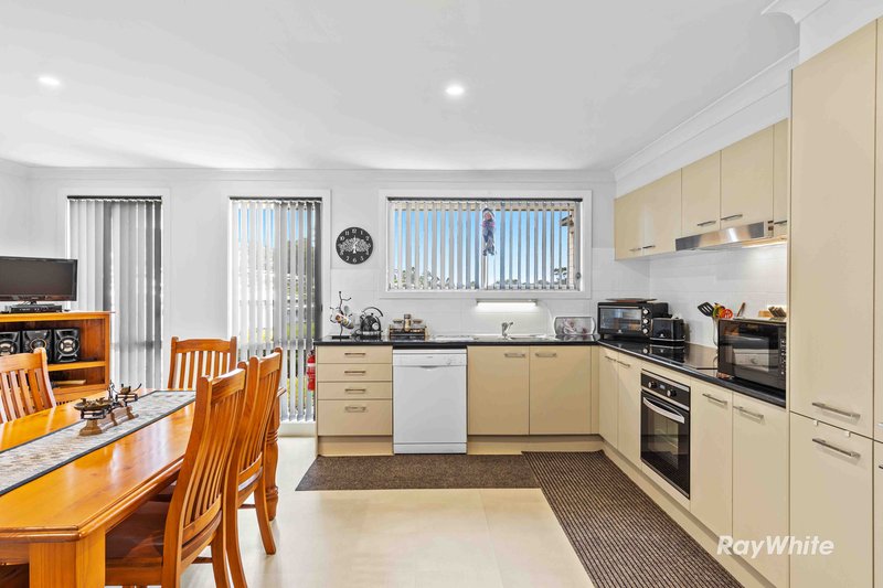 Photo - 11 Luks Way, Batehaven NSW 2536 - Image 4