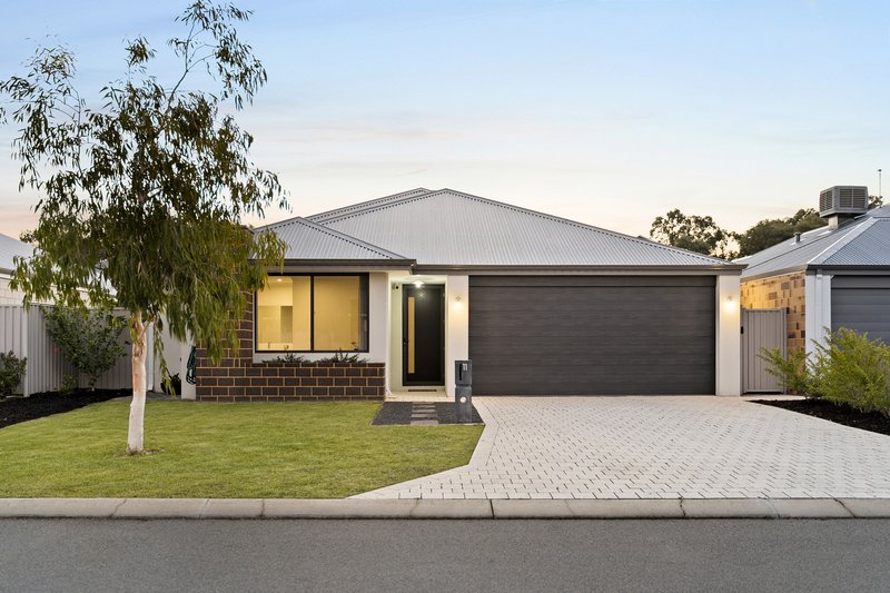 Photo - 11 Lumber Way, Baldivis WA 6171 - Image 1