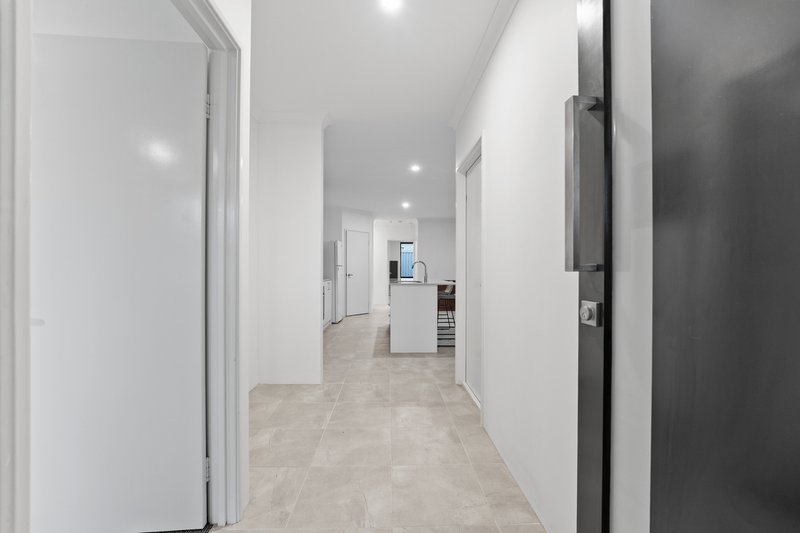 Photo - 11 Lumber Way, Baldivis WA 6171 - Image 3