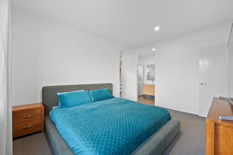 Photo - 11 Lumber Way, Baldivis WA 6171 - Image 5