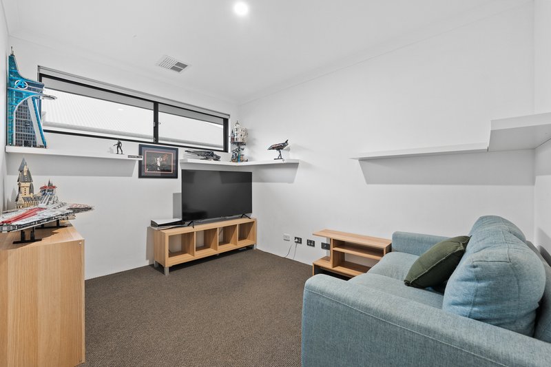 Photo - 11 Lumber Way, Baldivis WA 6171 - Image 8