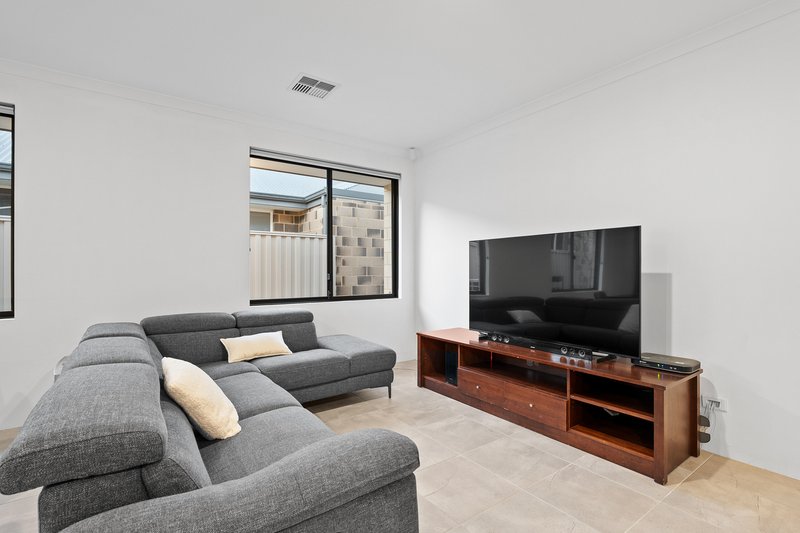 Photo - 11 Lumber Way, Baldivis WA 6171 - Image 12