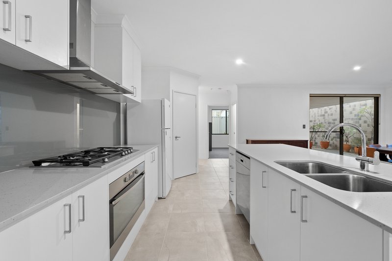 Photo - 11 Lumber Way, Baldivis WA 6171 - Image 19
