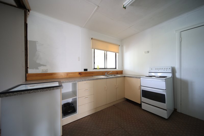 Photo - 11 Lynch Street, Strahan TAS 7468 - Image 6