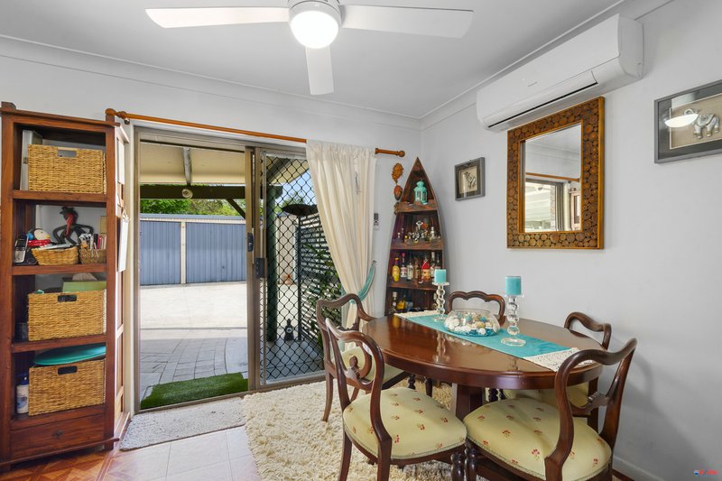 Photo - 11 Macfarlan Street, Birkdale QLD 4159 - Image 11