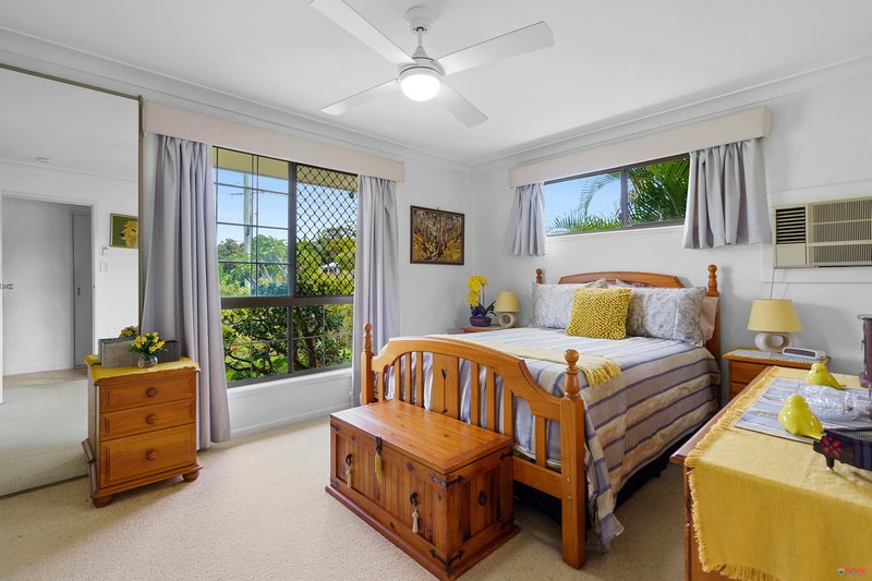 Photo - 11 Macfarlan Street, Birkdale QLD 4159 - Image 14