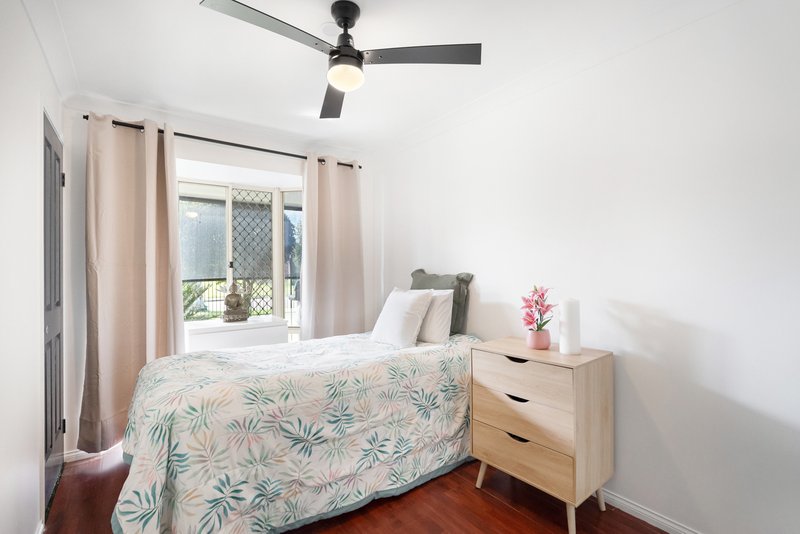 Photo - 11 Mackerel Street, Sandstone Point QLD 4511 - Image 11