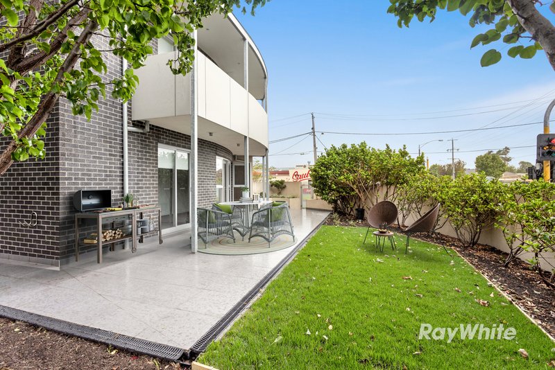 Photo - 1/1 Mackie Road, Bentleigh East VIC 3165 - Image 1