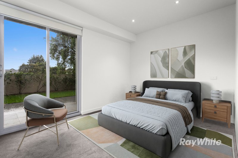 Photo - 1/1 Mackie Road, Bentleigh East VIC 3165 - Image 6