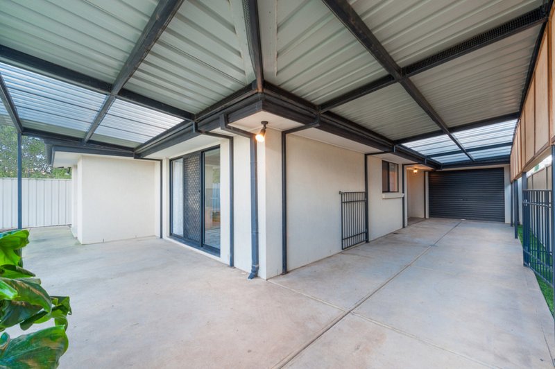 Photo - 11 Macklin Way, Caroline Springs VIC 3023 - Image 17