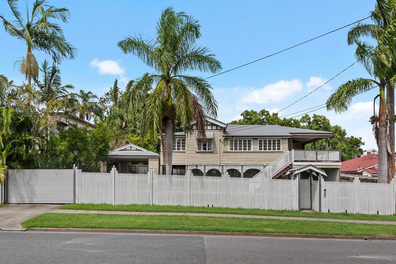 Photo - 11 Macrossan Avenue, Norman Park QLD 4170 - Image 18