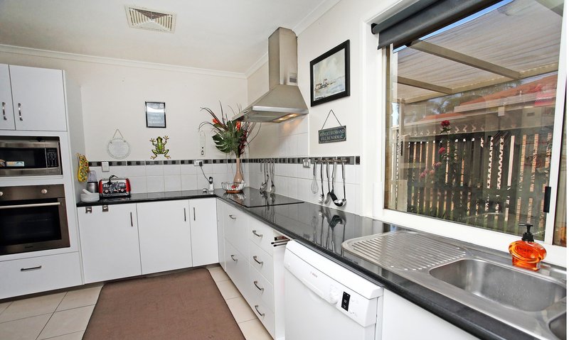 Photo - 11 Madrid Court, Kirwan QLD 4817 - Image 3