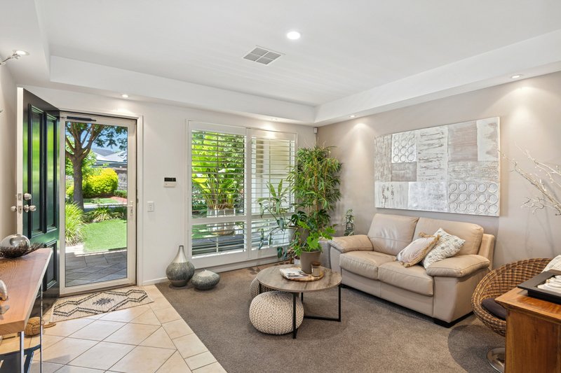 Photo - 11 Maesbury Circuit, Sturt SA 5047 - Image 2