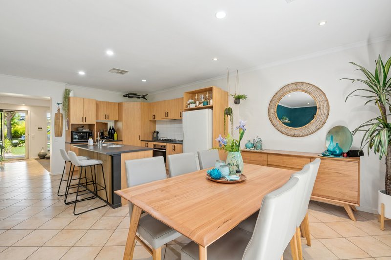 Photo - 11 Maesbury Circuit, Sturt SA 5047 - Image 5