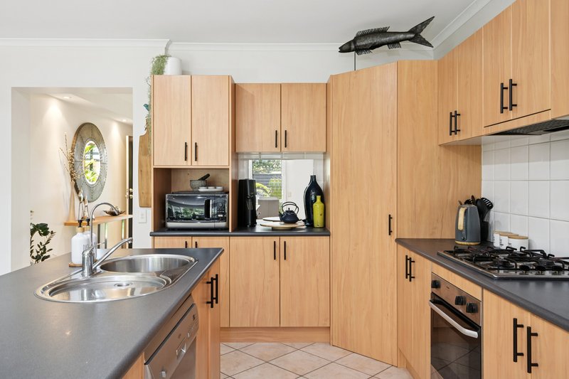 Photo - 11 Maesbury Circuit, Sturt SA 5047 - Image 6