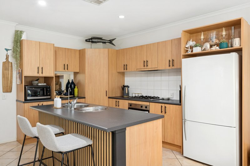 Photo - 11 Maesbury Circuit, Sturt SA 5047 - Image 7