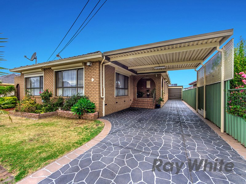 11 Magnus Street, St Albans VIC 3021