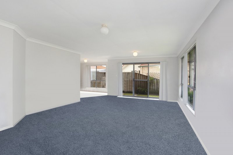 Photo - 11 Magpie Court, Burleigh Waters QLD 4220 - Image 3