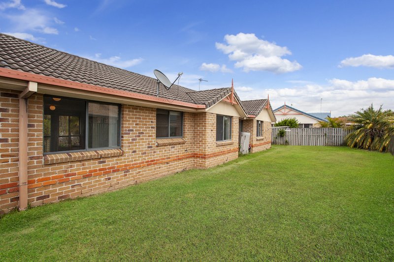 Photo - 11 Magpie Court, Burleigh Waters QLD 4220 - Image 11