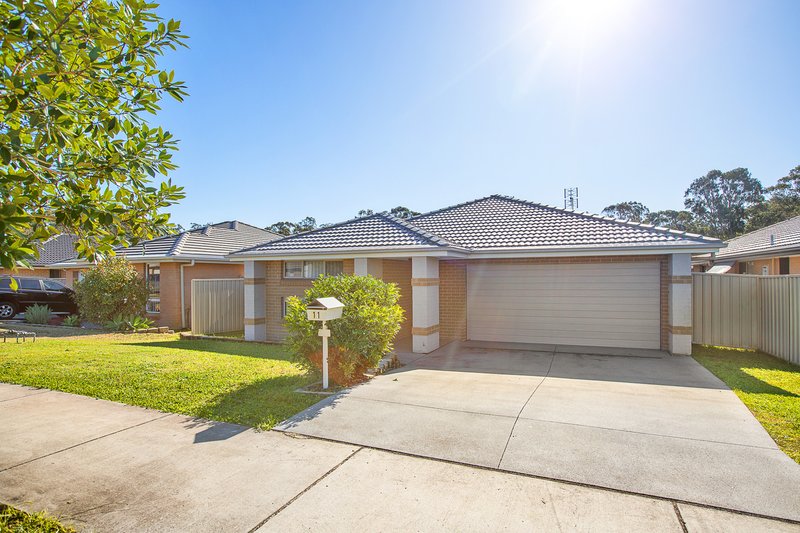 11 Mahogany Crescent, Thornton NSW 2322