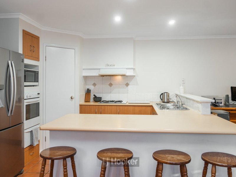 Photo - 11 Maidenhair Court, Forest Lake QLD 4078 - Image 14