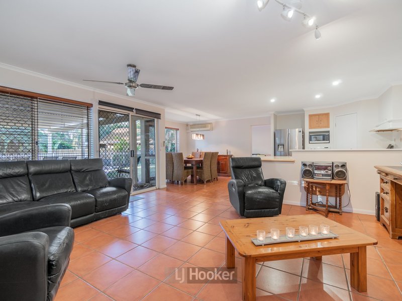 Photo - 11 Maidenhair Court, Forest Lake QLD 4078 - Image 15