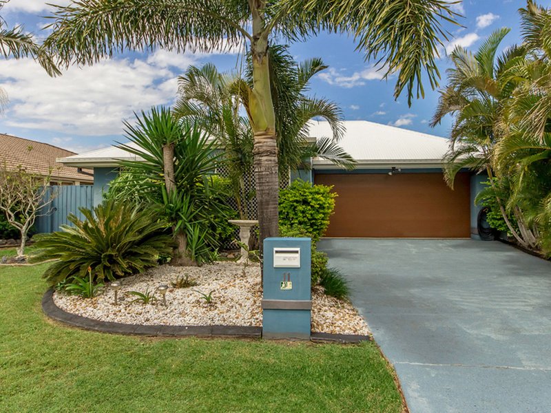 Photo - 11 Maidenhead Court, Oxenford QLD 4210 - Image 2