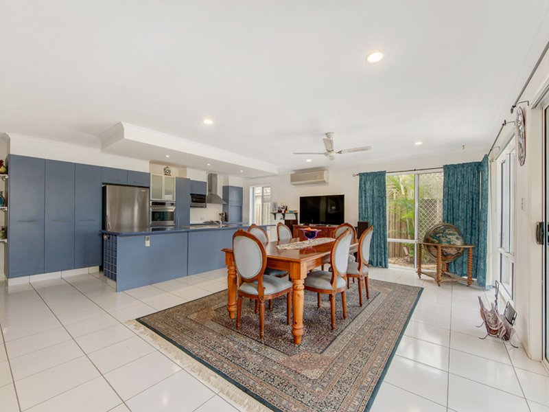 Photo - 11 Maidenhead Court, Oxenford QLD 4210 - Image 7