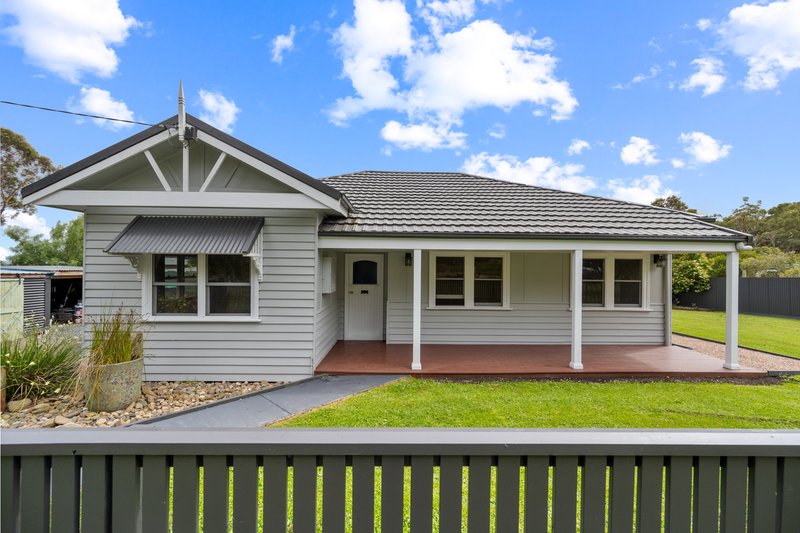 11 Main Street, Buffalo VIC 3958