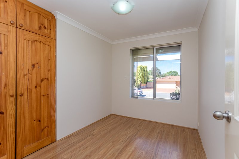 Photo - 11 Maitland Place, Thornlie WA 6108 - Image 20