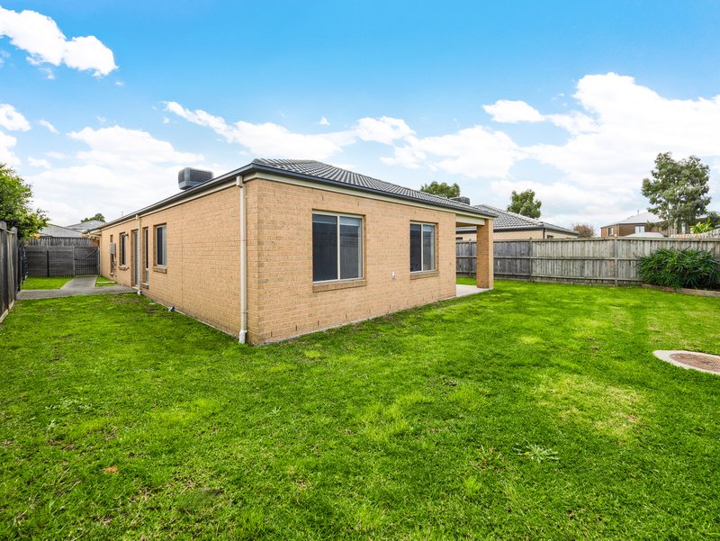 Photo - 11 Malmesbury Road, Cranbourne North VIC 3977 - Image 23