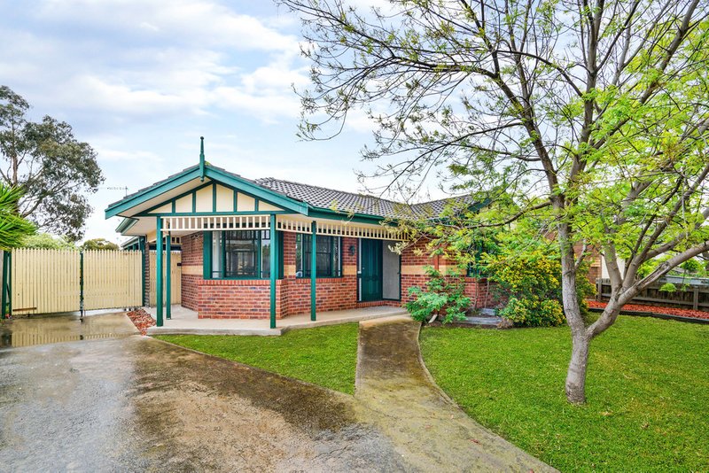 11 Manchester Drive, Sydenham VIC 3037