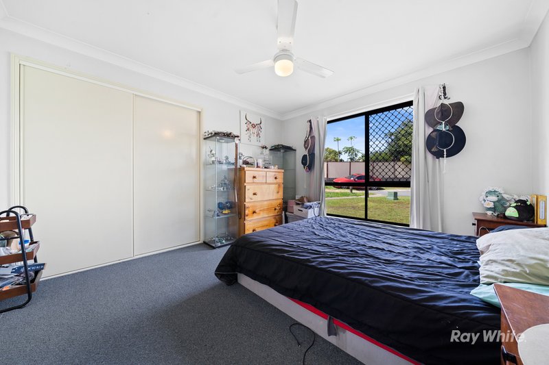 Photo - 11 Mandeville Place, Regents Park QLD 4118 - Image 7