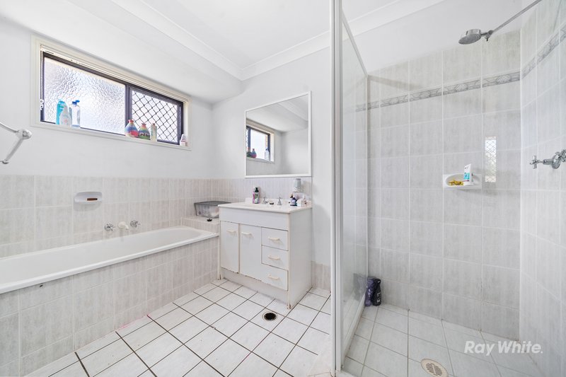 Photo - 11 Mandeville Place, Regents Park QLD 4118 - Image 12