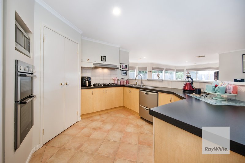 Photo - 11 Manerlong Walk, Sydenham VIC 3037 - Image 6