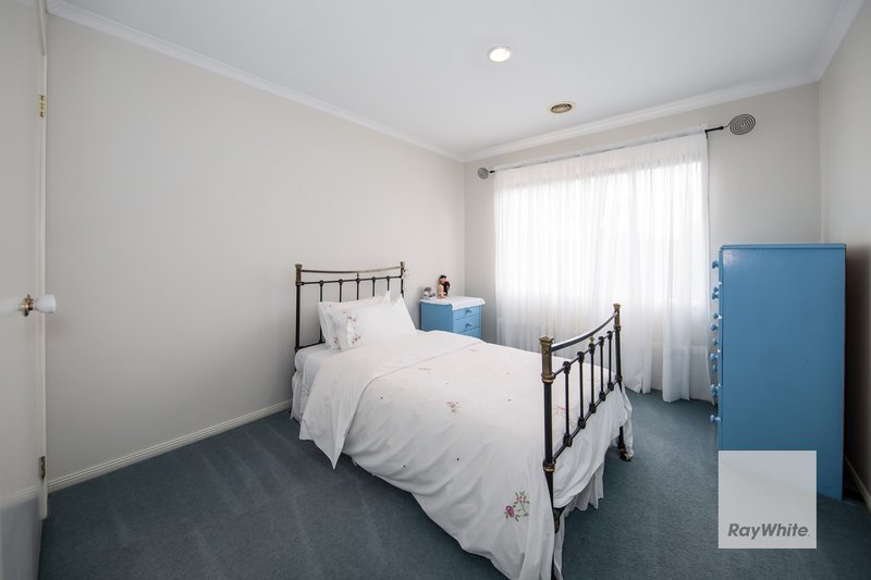 Photo - 11 Manerlong Walk, Sydenham VIC 3037 - Image 13