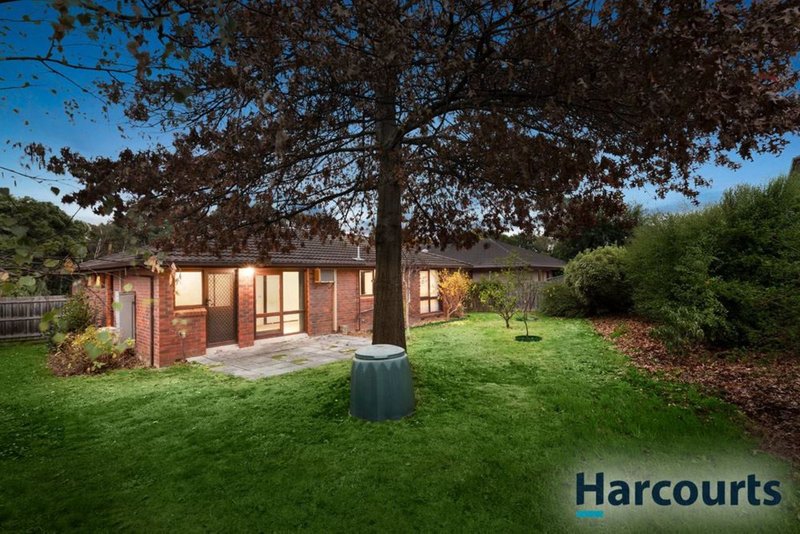 Photo - 11 Mannix Square, Wantirna VIC 3152 - Image 7