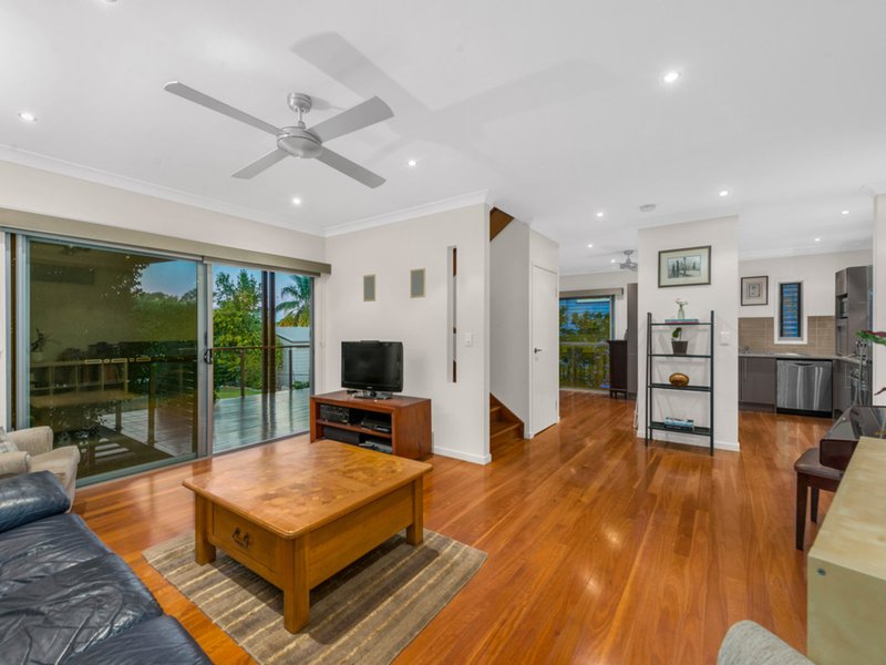 Photo - 11 Maple Street, Wavell Heights QLD 4012 - Image 5