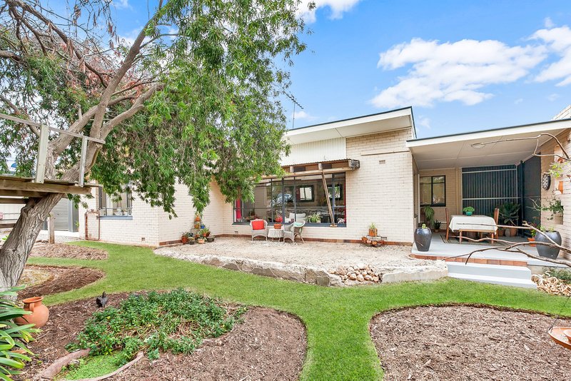 Photo - 11 Marchant Road, Strathalbyn SA 5255 - Image 2