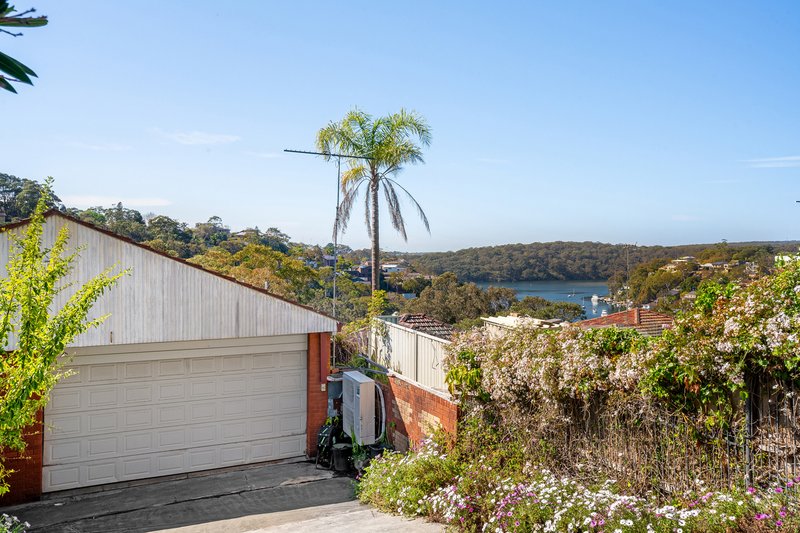 Photo - 11 Marina Crescent, Gymea Bay NSW 2227 - Image 2