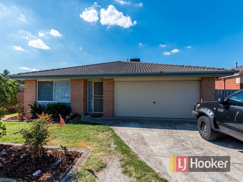 11 Mariner Close, Cranbourne North VIC 3977