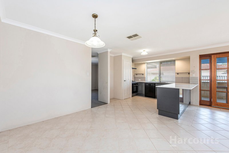 Photo - 11 Mariner Place, Halls Head WA 6210 - Image 4