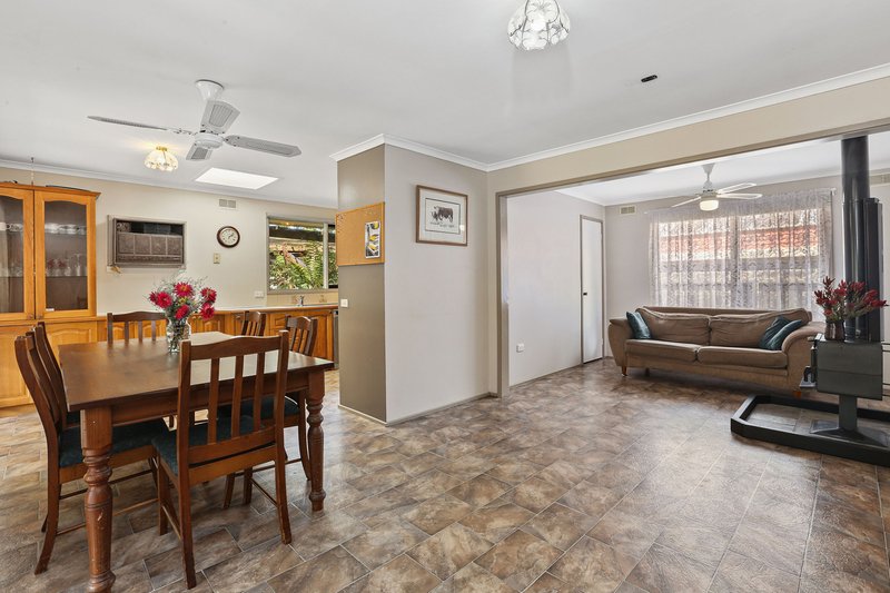 Photo - 11 Mark Street, Lara VIC 3212 - Image 5