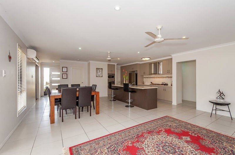 Photo - 11 Markowitz Place, Kirkwood QLD 4680 - Image 10