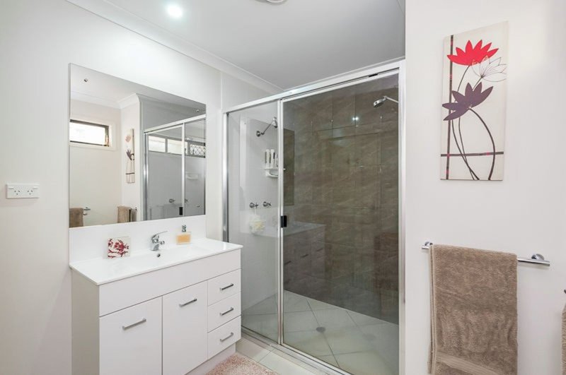 Photo - 11 Markowitz Place, Kirkwood QLD 4680 - Image 13