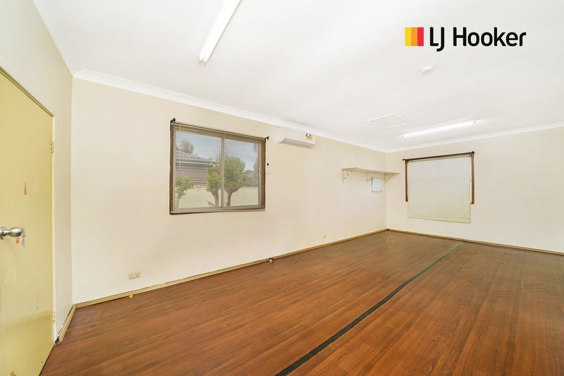 Photo - 11 Marlborough Street, Fairfield Heights NSW 2165 - Image 7