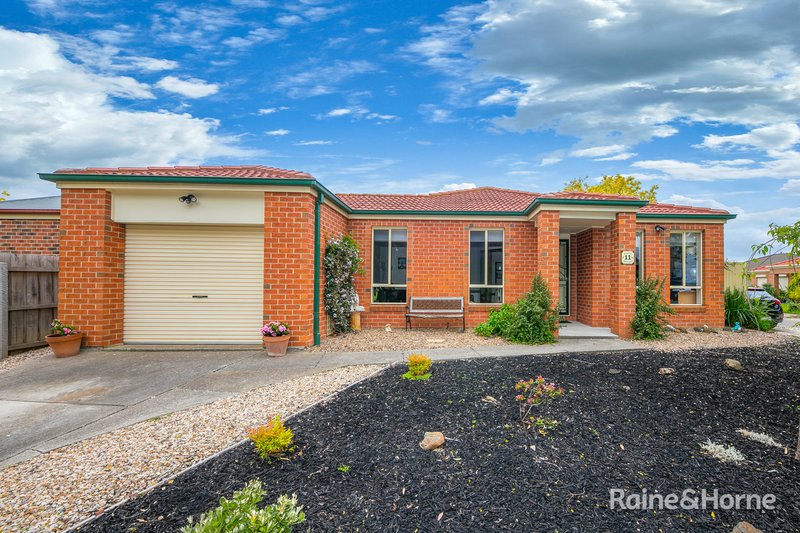 11 Marsh Crescent, Sunbury VIC 3429