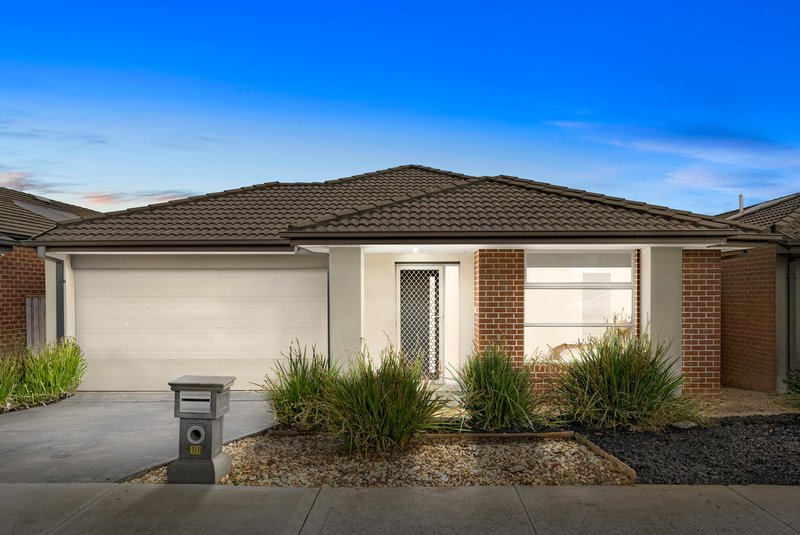 11 Mathoura Ave , Werribee VIC 3030